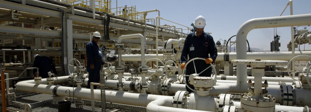 Iraq Says Will Stick to OPEC Production Cuts