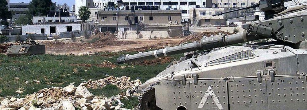 Israeli Tanks  Hit Gaza Strip