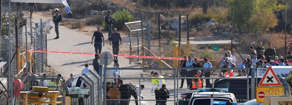 Three Israeli Security Guards Shot Dead  in West Bank