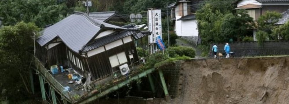Deaths Rise to  15 in Japan Floods