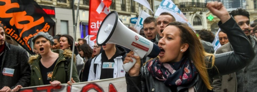 French Student Protests Add to  Macron’s Rail Strike Woes