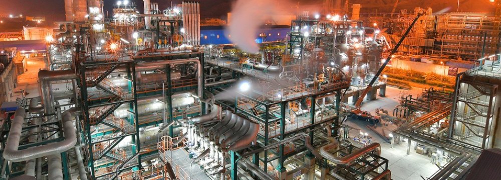 Marjan Petrochem Company Reduces Pollution, Expenses
