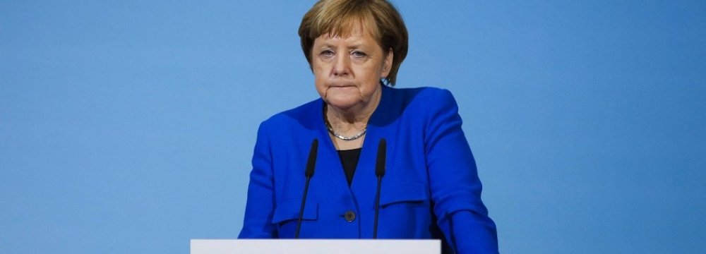 Merkel Risks Leading Weak Coalition for Germany
