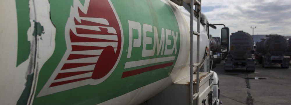 Lopez Obrador Says Will ‘Rescue’ Mexico Oil Industry 