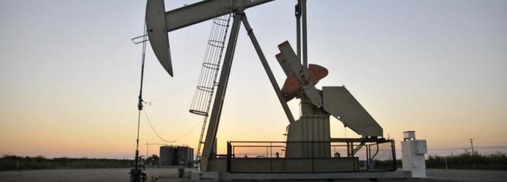 World ‘Awash’ in Oil Amid US Shale Boom