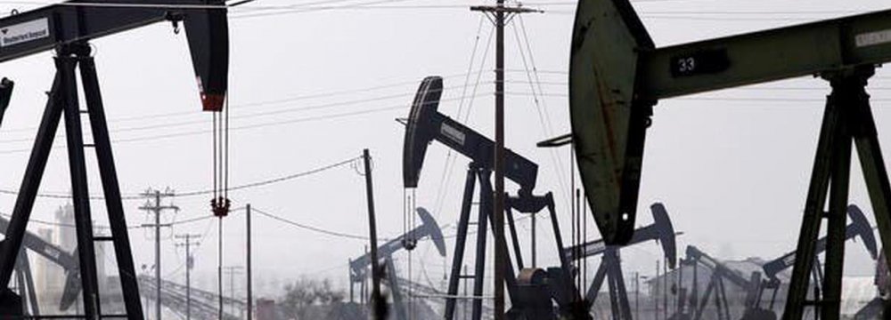 Oil Prices Edge Higher But Set for First Weekly Losses Since August