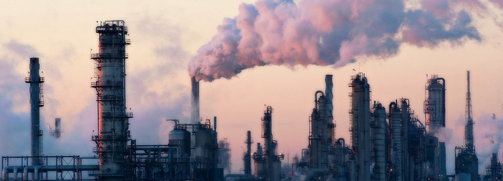 Wood Mackenzie: Oil Could Plummet to $10 by 2050 if Paris Climate Goals Are Achieved