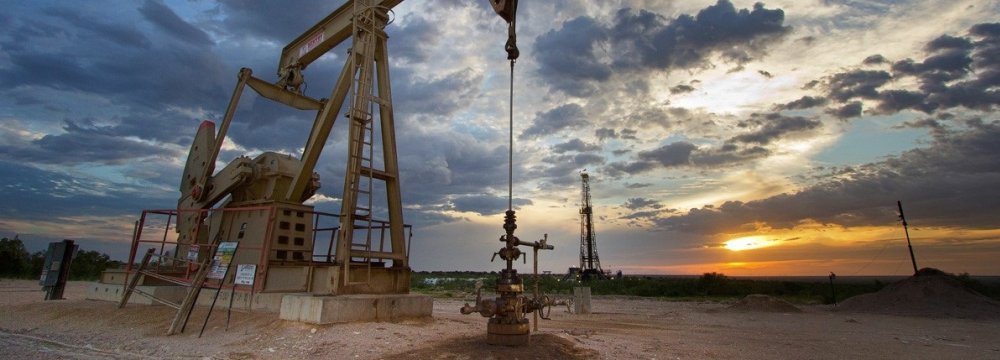 Russia Suggests OPEC+ Output Cut