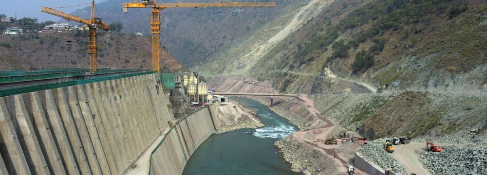 Water-Stressed Pakistan Looks for Donations to Build Dams