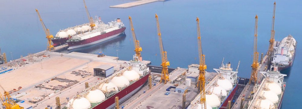 Qatar Plans to Order 60 LNG Carriers