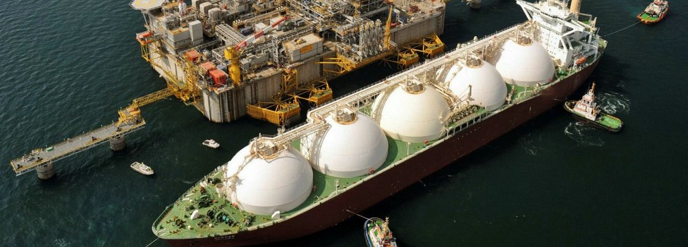 Qatar to Strike Second Big  LNG Supply Deal With China