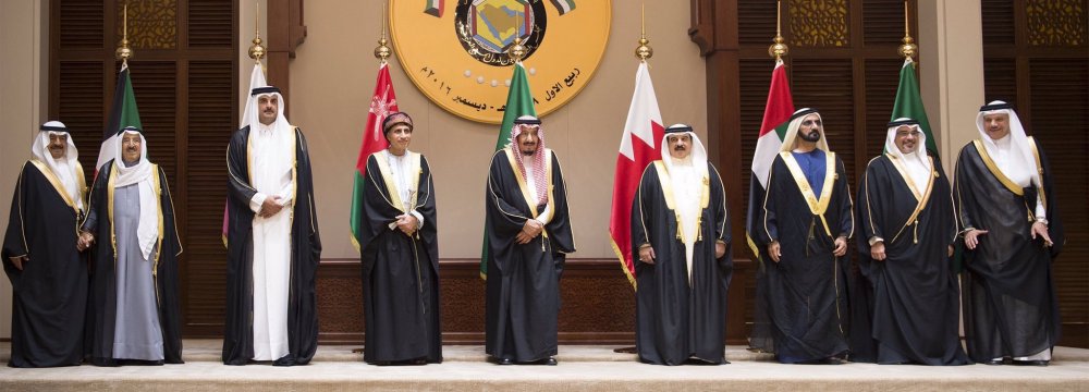 The leaders of the (Persian) Gulf Cooperation Council member states attend the 37th (P)GCC Summit in Manama, Bahrain, held in Dec. 2016. (File Photo)