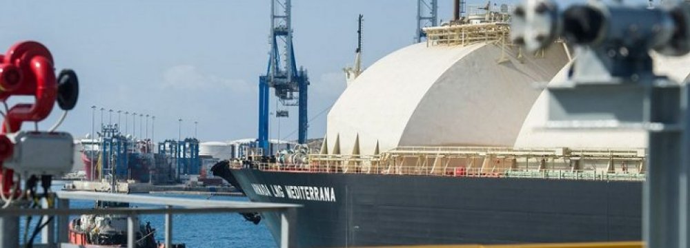 Russia Exports to Turkey, SE Europe Squeezed by LNG and Azeri Gas