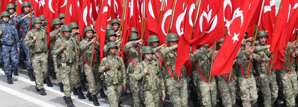 New Batch of Turkish Troops Arrives In Qatar