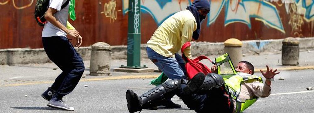 Venezuelan Opposition Leader Calls Election Announcement “Trap” 