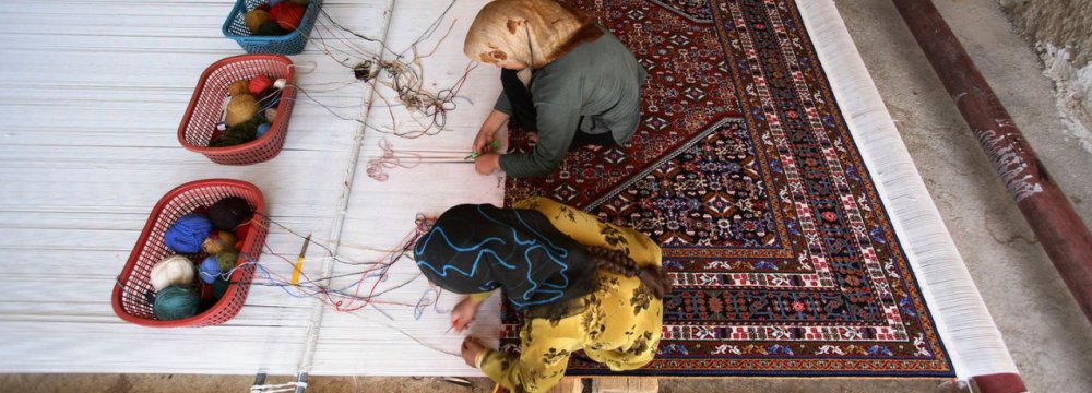 Currently, Iran has one million carpet weavers, 700,000 of whom work full-time.