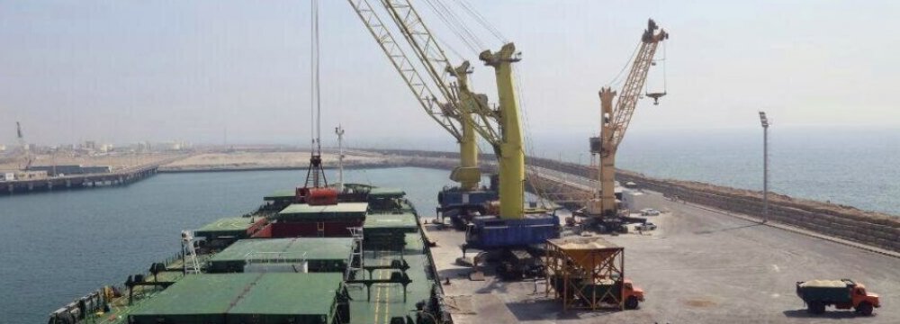 India to Supply More Mobile Harbor Cranes to Chabahar Port 