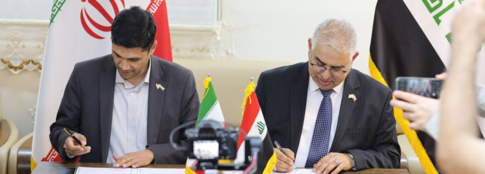 Iran, Iraq Sign Deal to Establish Rail Connection