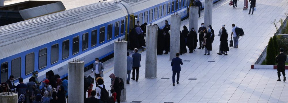 Rail Passengers Rise by 30% in Norouz Holidays