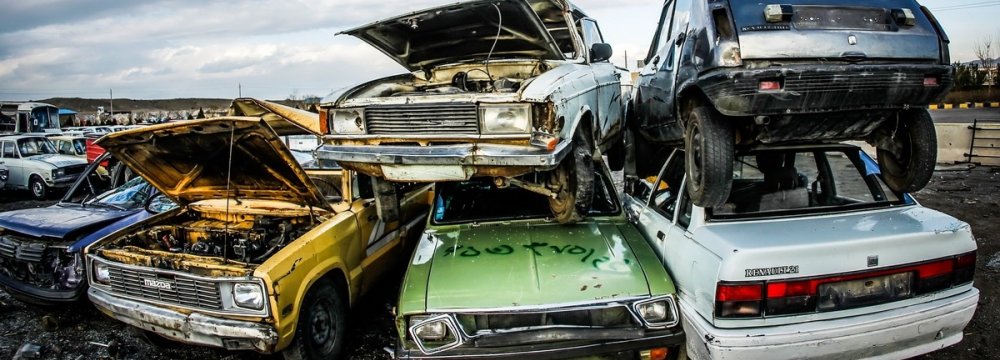 700,000 Old Cars to Be Scrapped