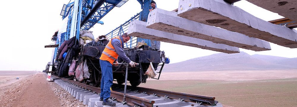 Tehran-Hamedan Railroad Launch in May