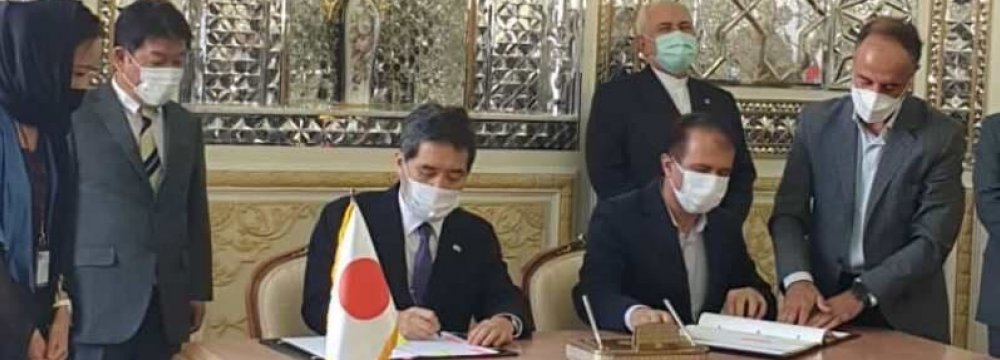 Iran, Japan Sign Customs Coop. Deal