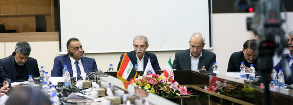 Iran, Iraq Private Sector Officials Meet in Tehran