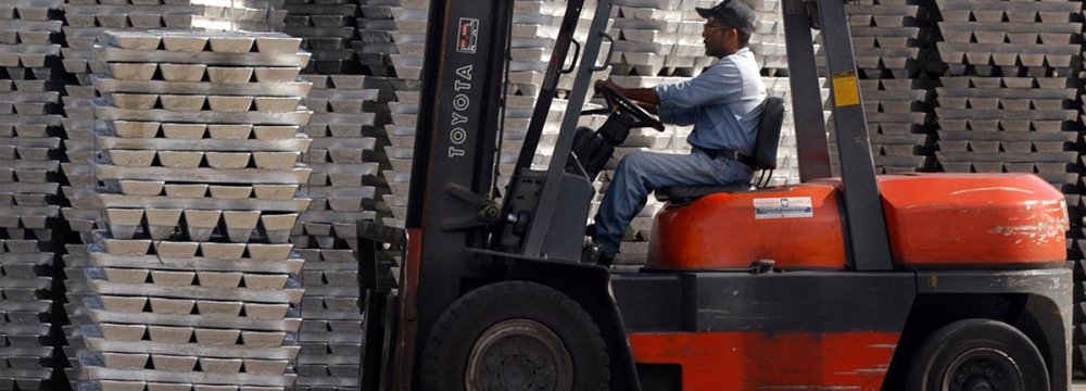 Iran plans to produce 1.5 million tons of aluminum per year, as stipulated in the 20-Year Vision Plan (2005-25).
