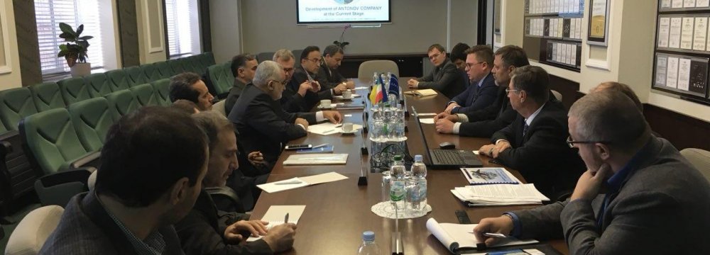 Tehran, Kiev Discuss Upgrading Aviation Ties
