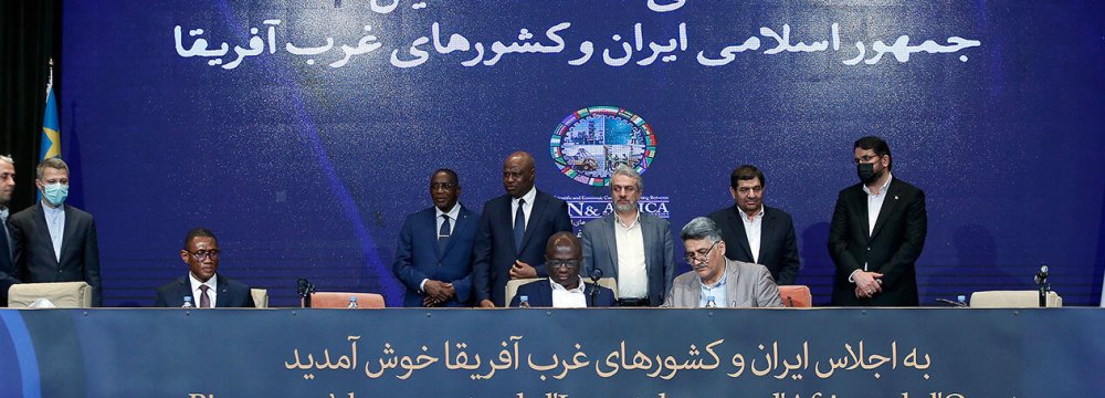 1st Iran-West Africa Economic Summit Convenes in Tehran