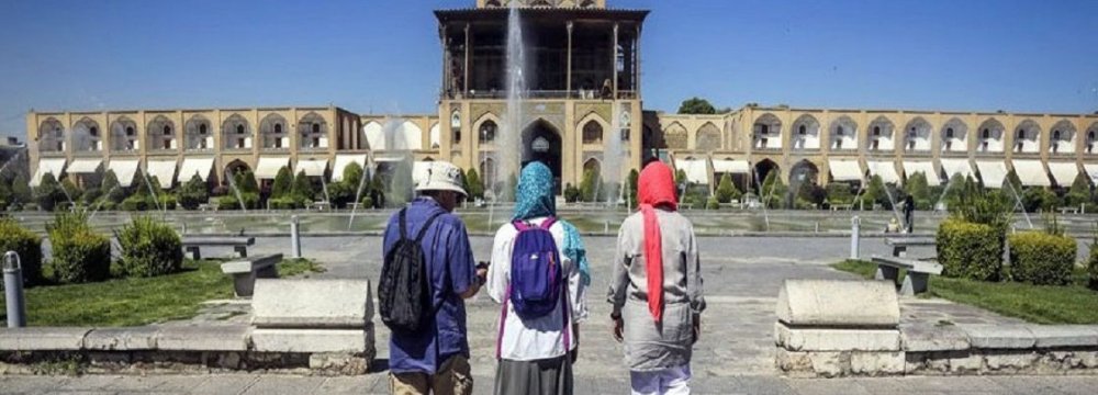 Iran Tourist Arrivals Decline by 72 Percent in Eight Months: UNWTO  