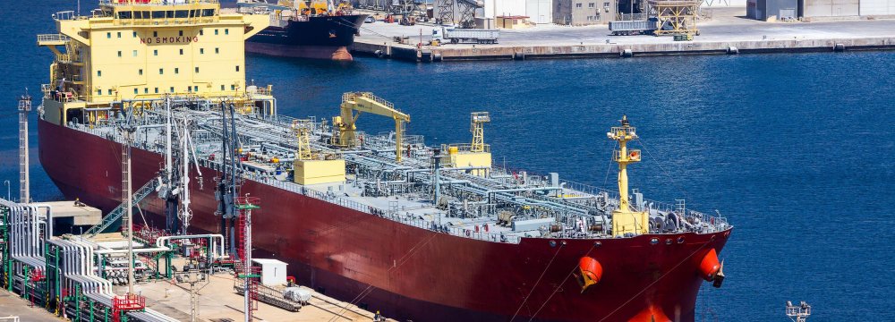Asia’s Iran Oil Customers Shrug Off Impact of Possible US Sanctions