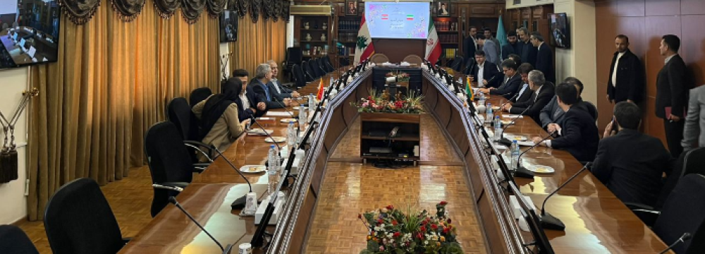 Iran, Lebanon Sign  MoU on Labor Coop.