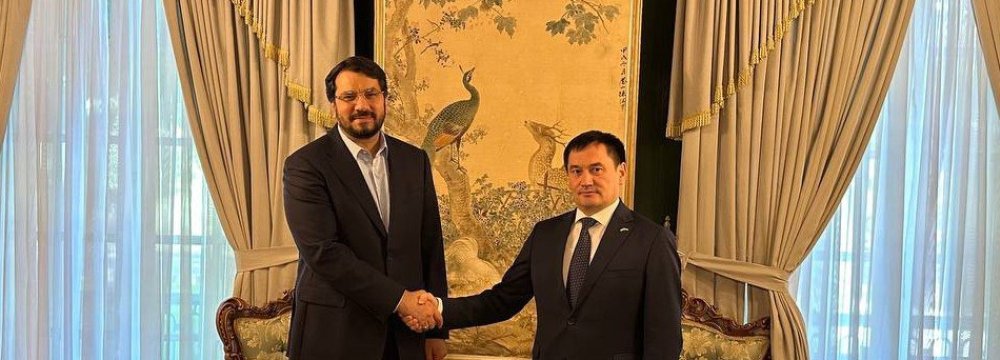 Iran, Uzbekistan Reach Agreement on  Developing Transportation Corridor