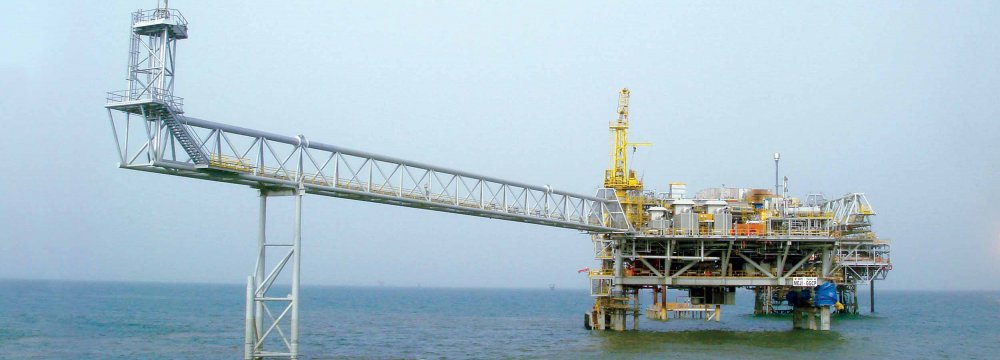 Iran Open to Azadegan Oilfield Development by Consortium