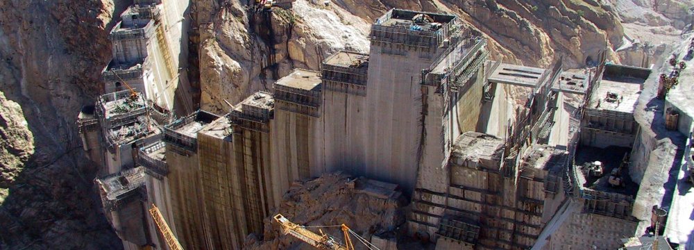 Karoun 3 hydroelectric dam in Khuzestan Province during construction.