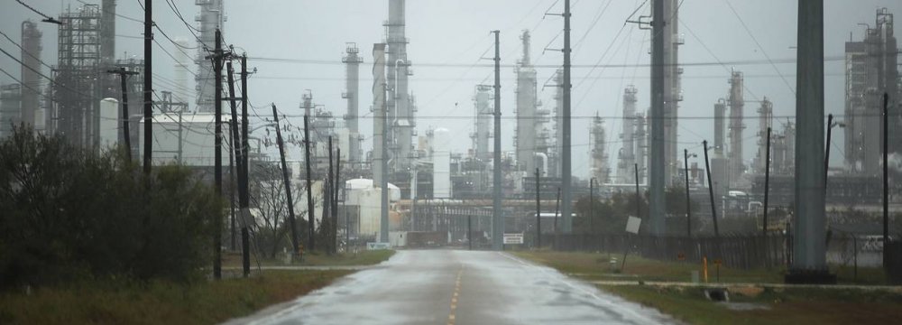 Harvey: Why Oil Prices Are Falling, Not Spiking