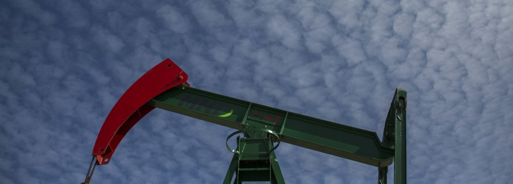 Oil Market Rebalancing Speeds Up, Inventories Lag