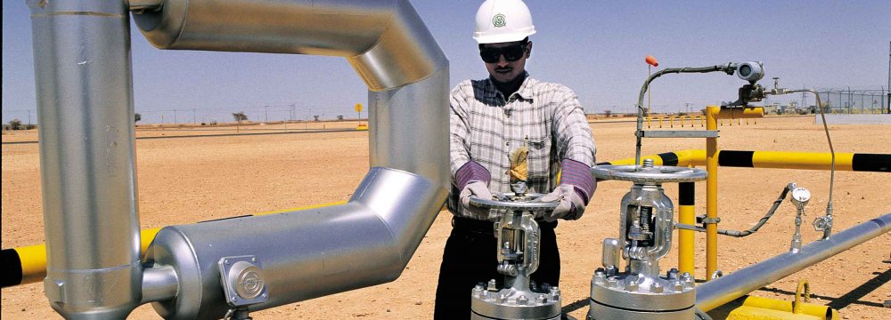 Kuwait Willing to Extend Oil Cut Deal