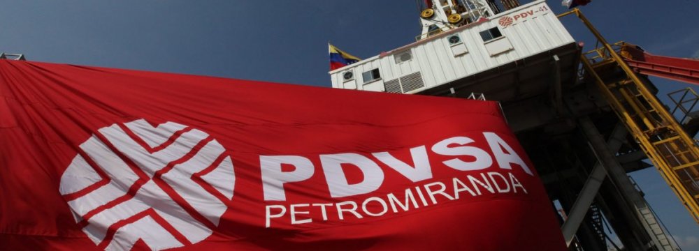 Maduro Calls for Emergency Meeting With US Oil Buyers