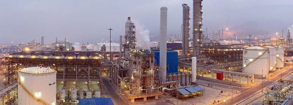 Annual petrochemical output capacity is estimated at 62 million tons.