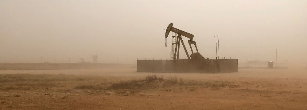 Oil Prices Drop Over Rising US Supplies