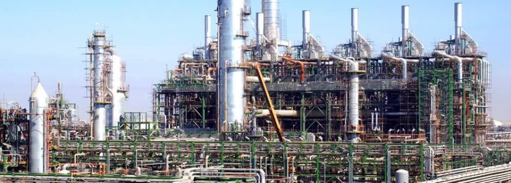 Qeshm Vying For $10b In Oil, Petrochem Investments | Financial Tribune