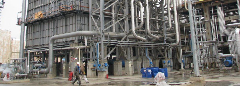Tehran refinery is in the preliminary stages of cutting down its mazut production.