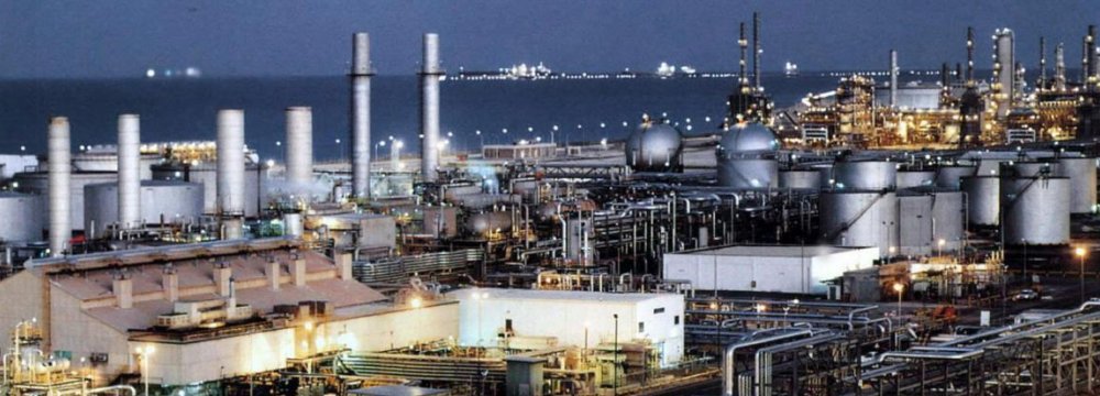Iran produced 50.61 million tons of petrochemicals in fiscal 2016-17.