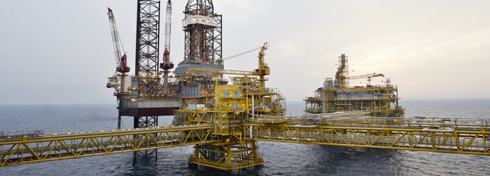 Negotiations are underway to develop Iran's hydrocarbon deposits, especially joint fields.