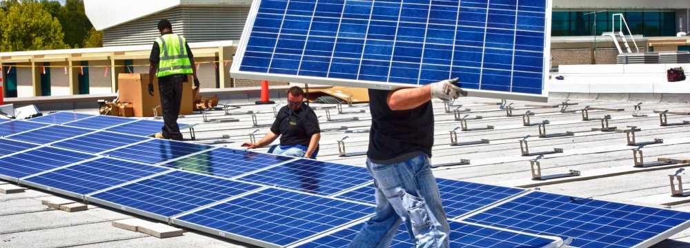 A record 22 US states each added more than 100 MW of solar capacity last year.