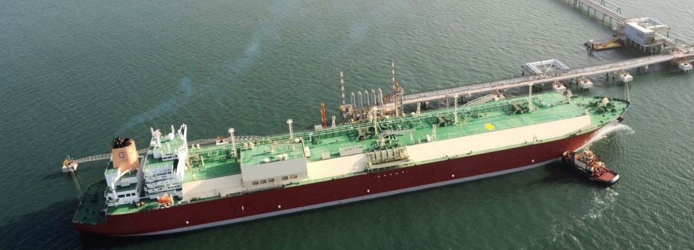 Iran’s gas condensates exports reached a daily average of 550,000 barrels from around 150,000 barrels per day in 2012. 