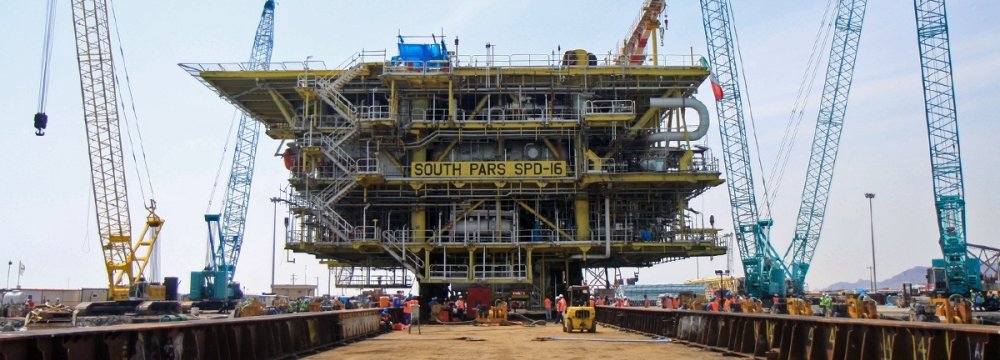 Total is expected to use its know-how to build a 20,000-ton platform in South Pars.