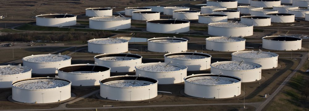 Oil Surplus Vanishes Ahead of Iran Deadline